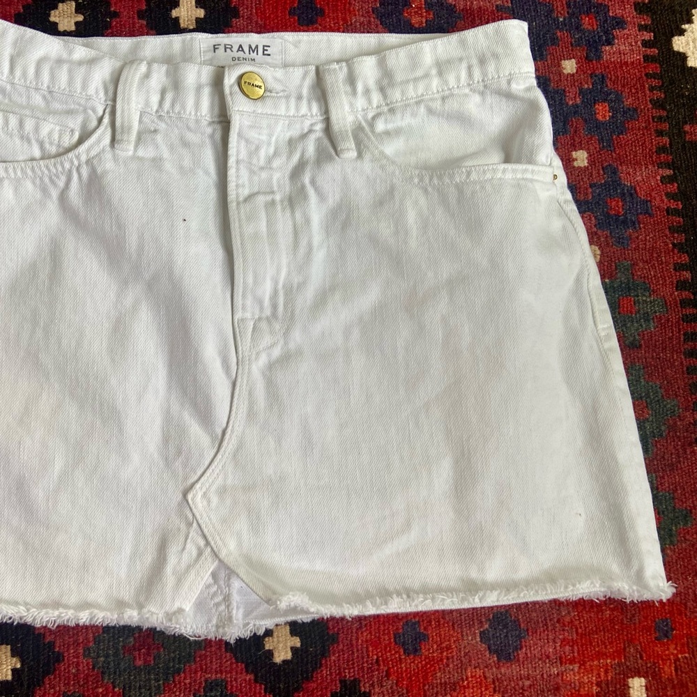 FRAME Denim Mini in size 26